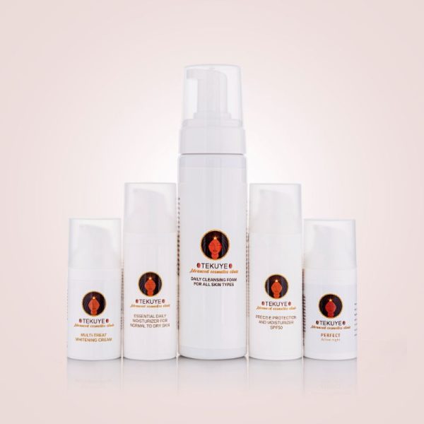 Package with 5 products for whitening treatment for normal skin